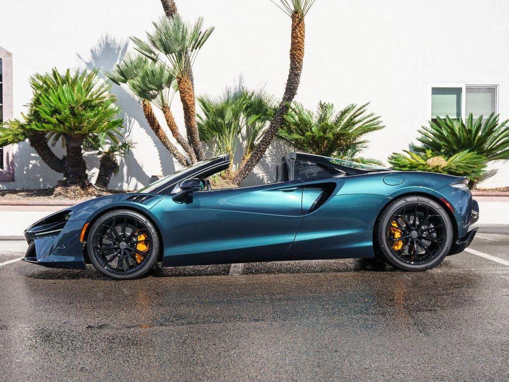 new 2025 McLaren Artura car, priced at $312,198