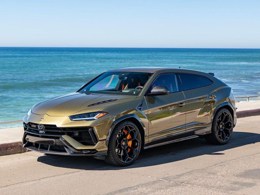 used 2023 Lamborghini Urus car, priced at $298,686