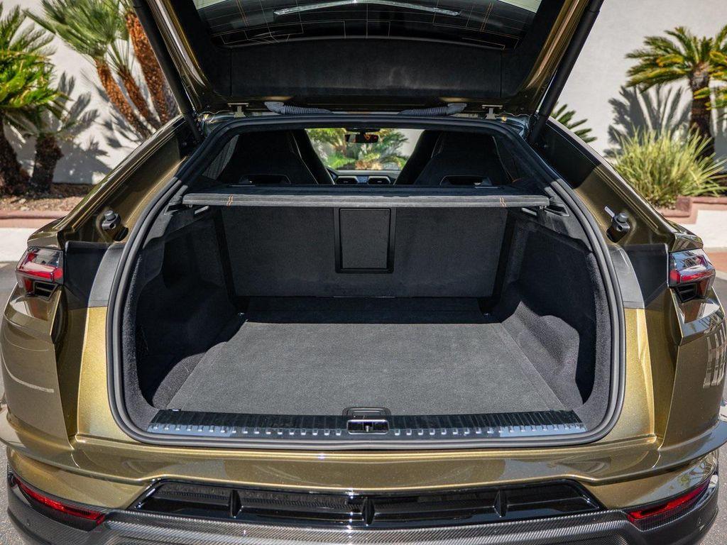 used 2023 Lamborghini Urus car, priced at $298,686