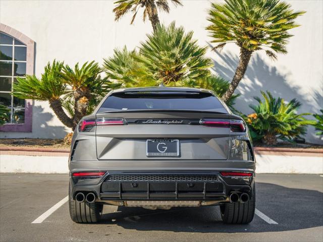 used 2021 Lamborghini Urus car, priced at $231,995