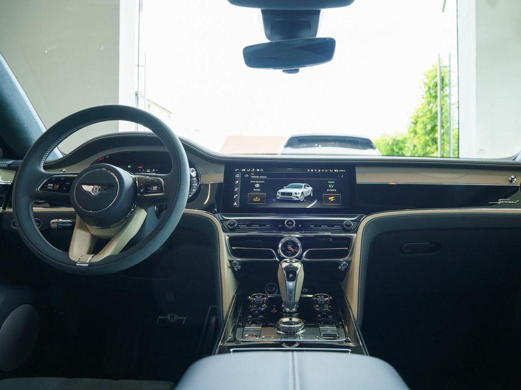 new 2025 Bentley Flying Spur car, priced at $309,920