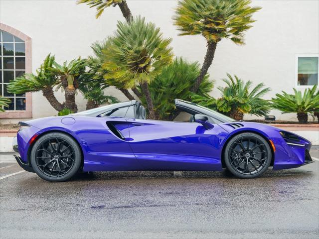 new 2025 McLaren Artura car, priced at $332,048