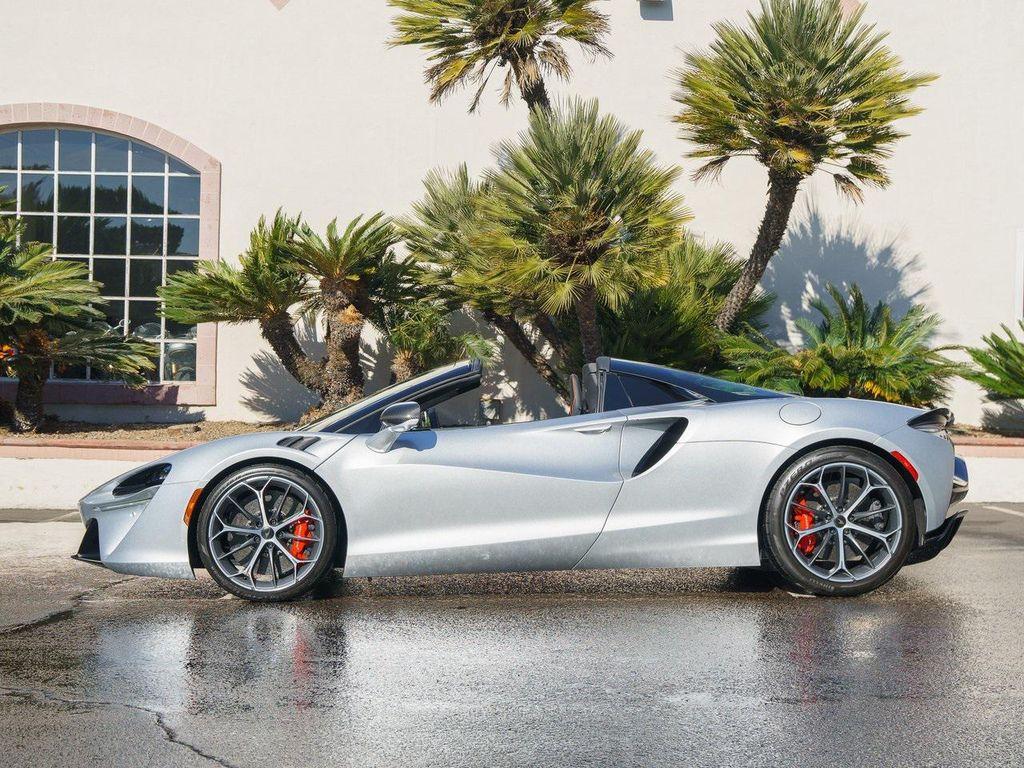new 2025 McLaren Artura car, priced at $344,510
