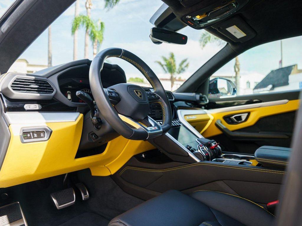 used 2024 Lamborghini Urus car, priced at $273,000