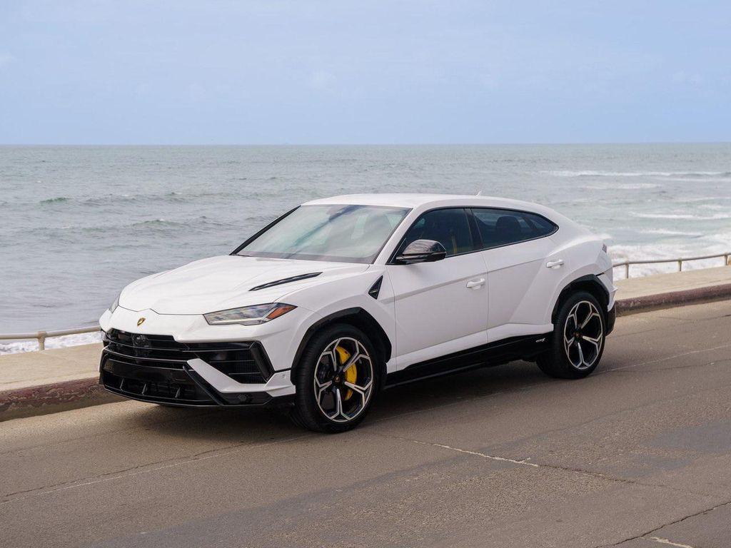 used 2024 Lamborghini Urus car, priced at $273,000
