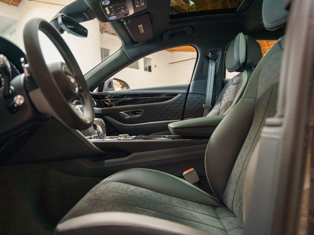 new 2025 Bentley Flying Spur car, priced at $315,365