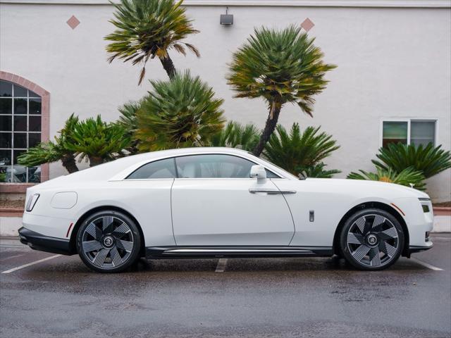 new 2025 Rolls-Royce Spectre car, priced at $504,725
