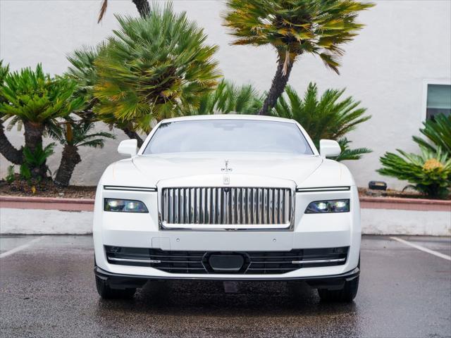 new 2025 Rolls-Royce Spectre car, priced at $504,725