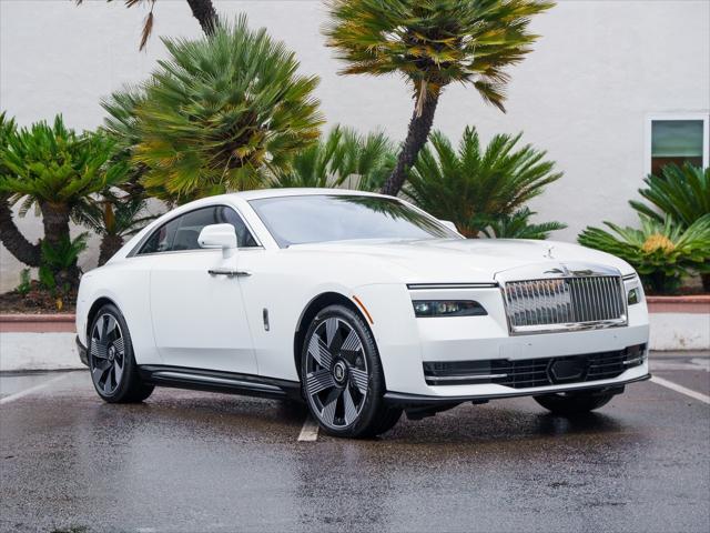 new 2025 Rolls-Royce Spectre car, priced at $504,725