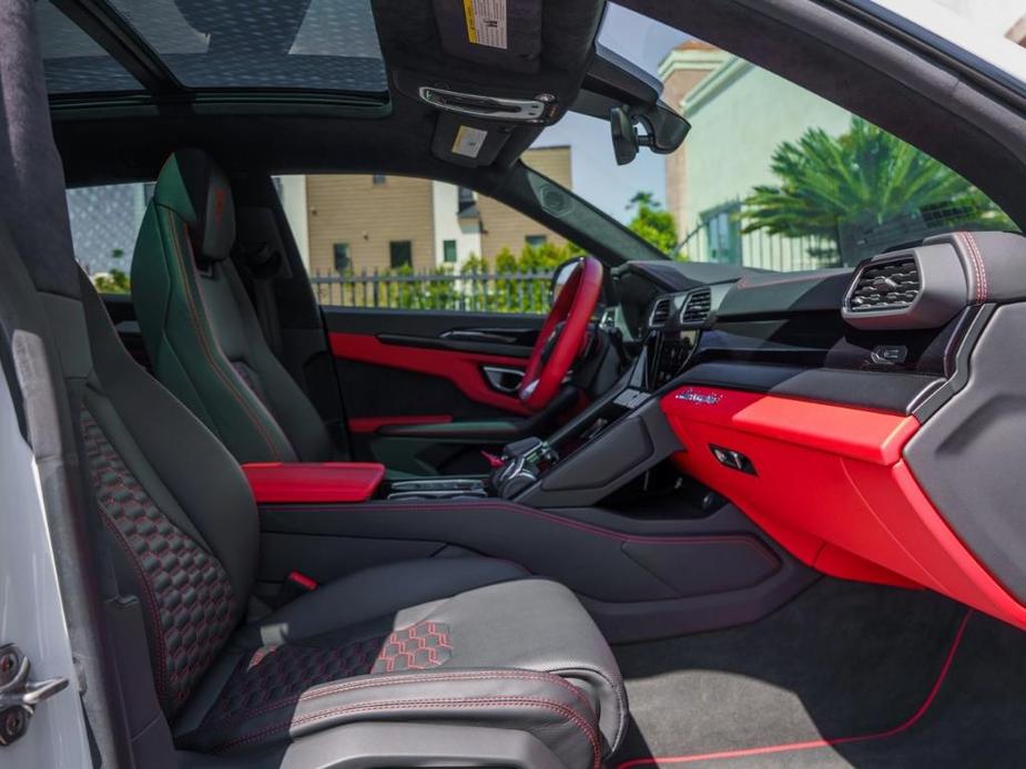 used 2022 Lamborghini Urus car, priced at $254,341