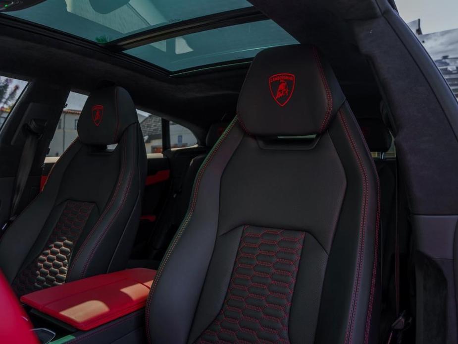 used 2022 Lamborghini Urus car, priced at $254,341