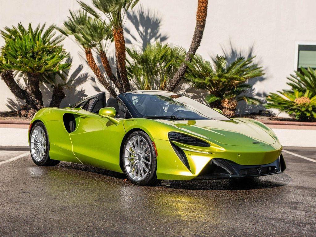 used 2025 McLaren Artura car, priced at $249,995