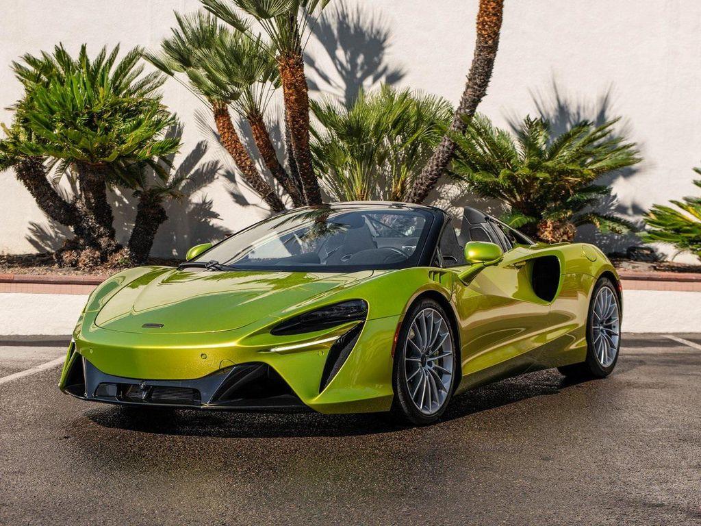 used 2025 McLaren Artura car, priced at $249,995