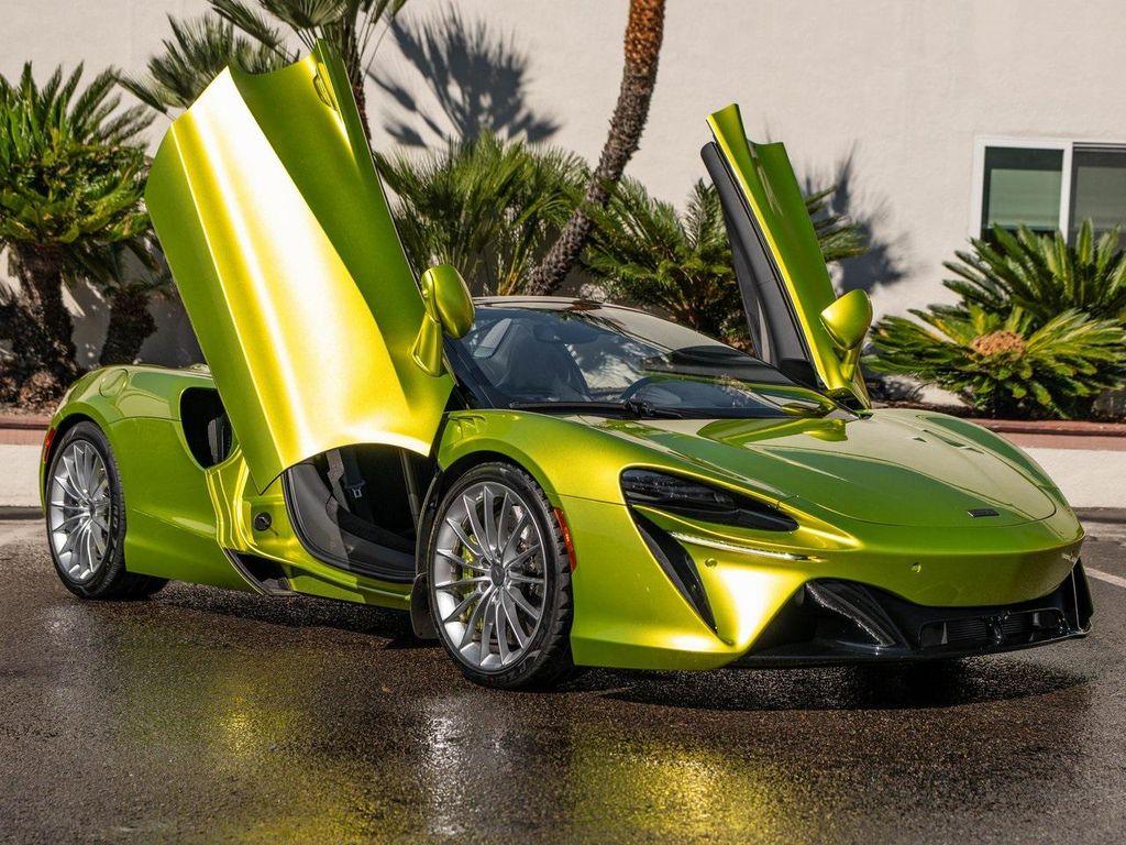 used 2025 McLaren Artura car, priced at $249,995