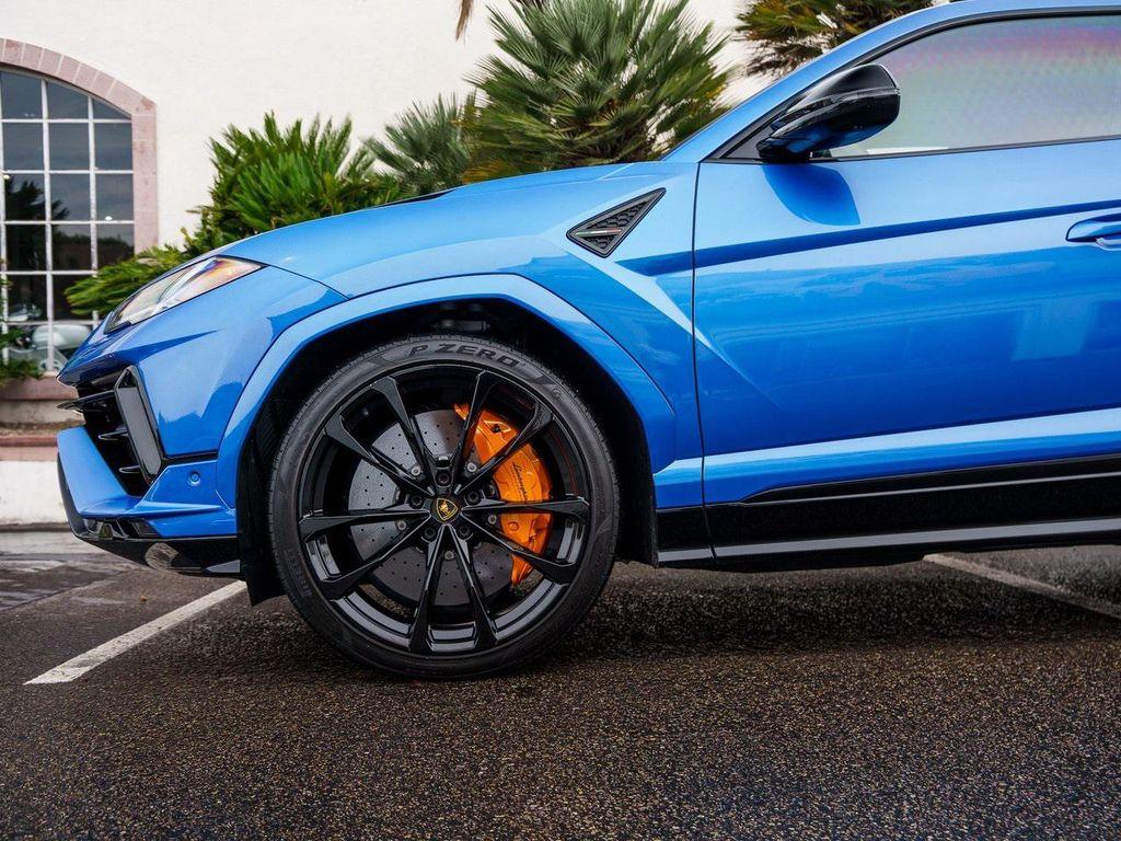 used 2024 Lamborghini Urus car, priced at $256,988