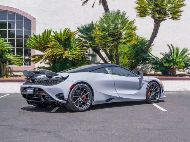 new 2024 McLaren 750S car, priced at $402,190