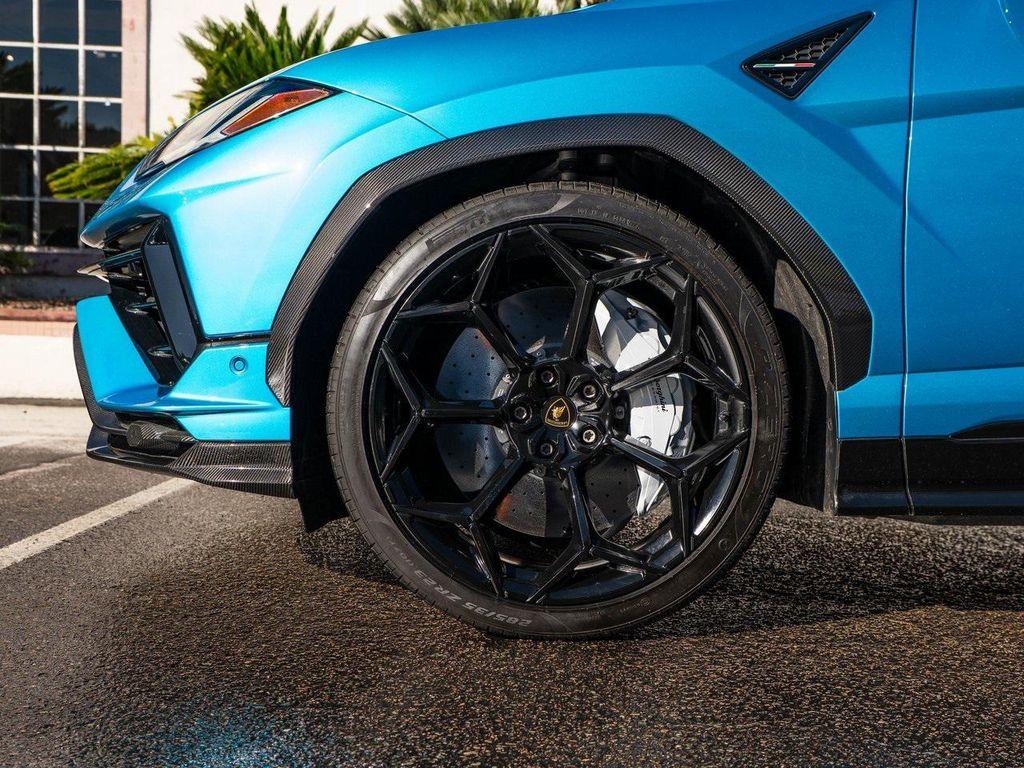 used 2023 Lamborghini Urus car, priced at $289,995