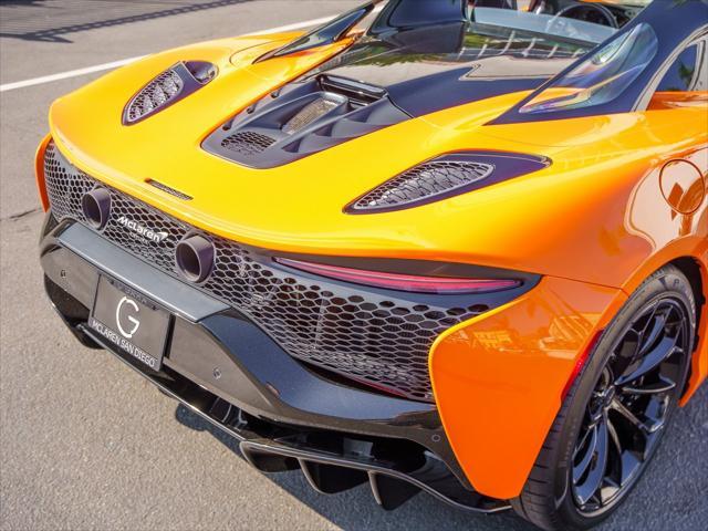 new 2025 McLaren Artura car, priced at $333,848