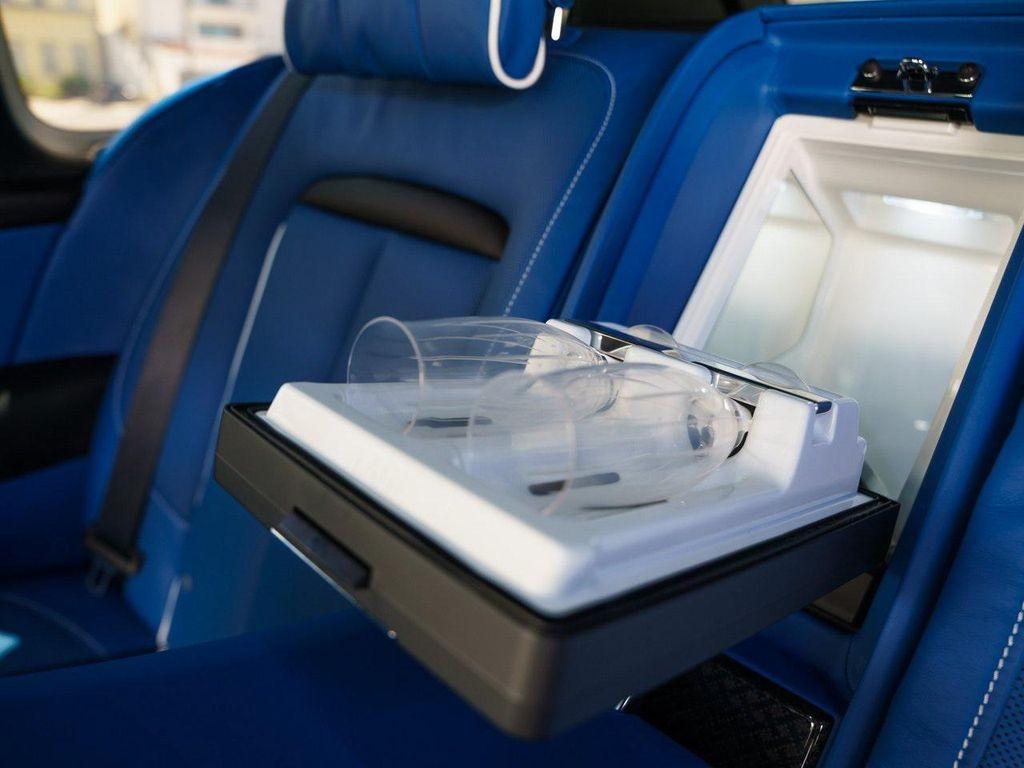 used 2023 Rolls-Royce Cullinan car, priced at $340,995