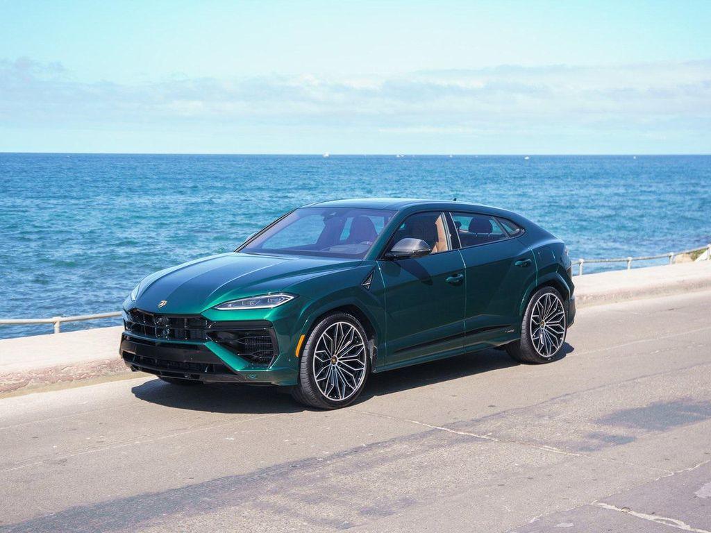 new 2025 Lamborghini Urus car, priced at $358,227