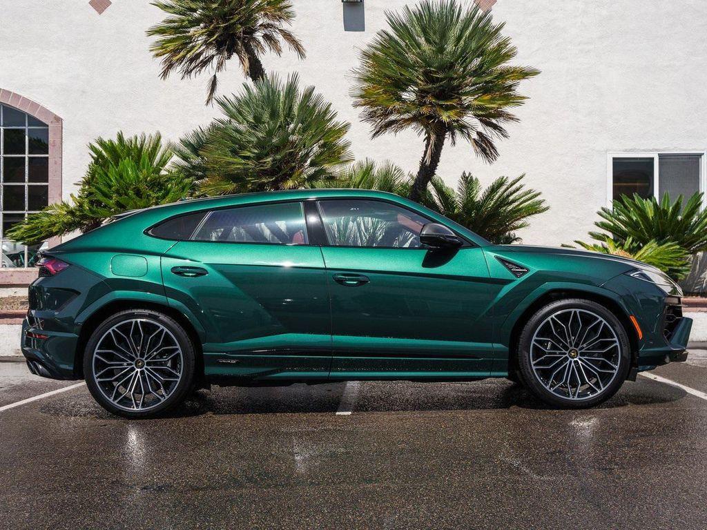 new 2025 Lamborghini Urus car, priced at $358,227