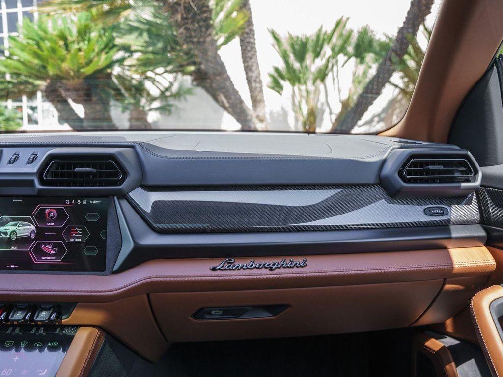 new 2025 Lamborghini Urus car, priced at $358,227