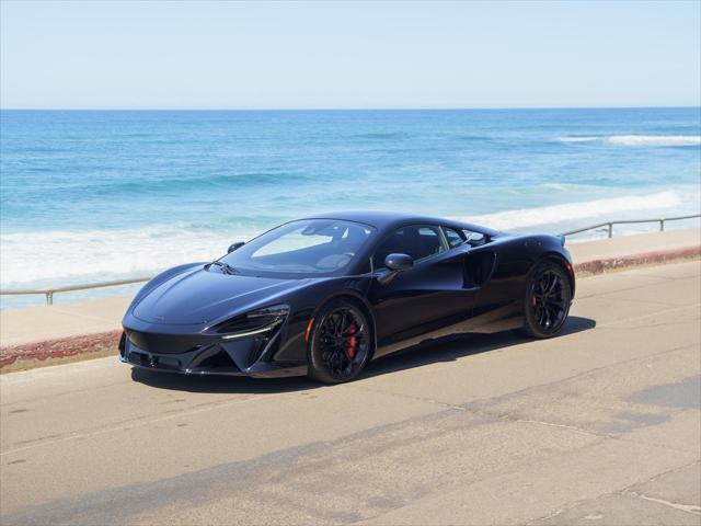 new 2025 McLaren Artura car, priced at $310,968