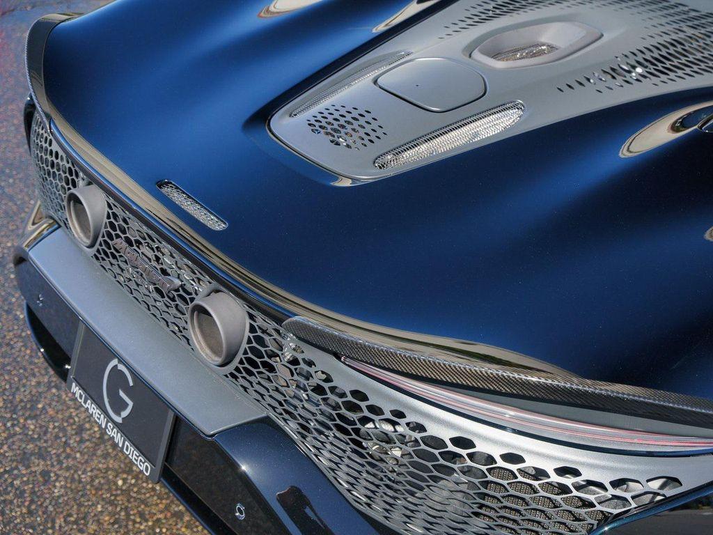 new 2025 McLaren Artura car, priced at $310,968