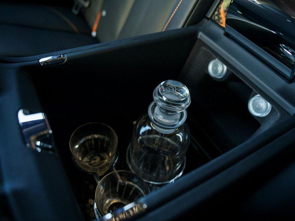 used 2022 Rolls-Royce Cullinan car, priced at $349,995