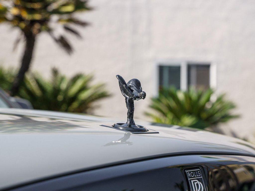 used 2022 Rolls-Royce Cullinan car, priced at $349,995