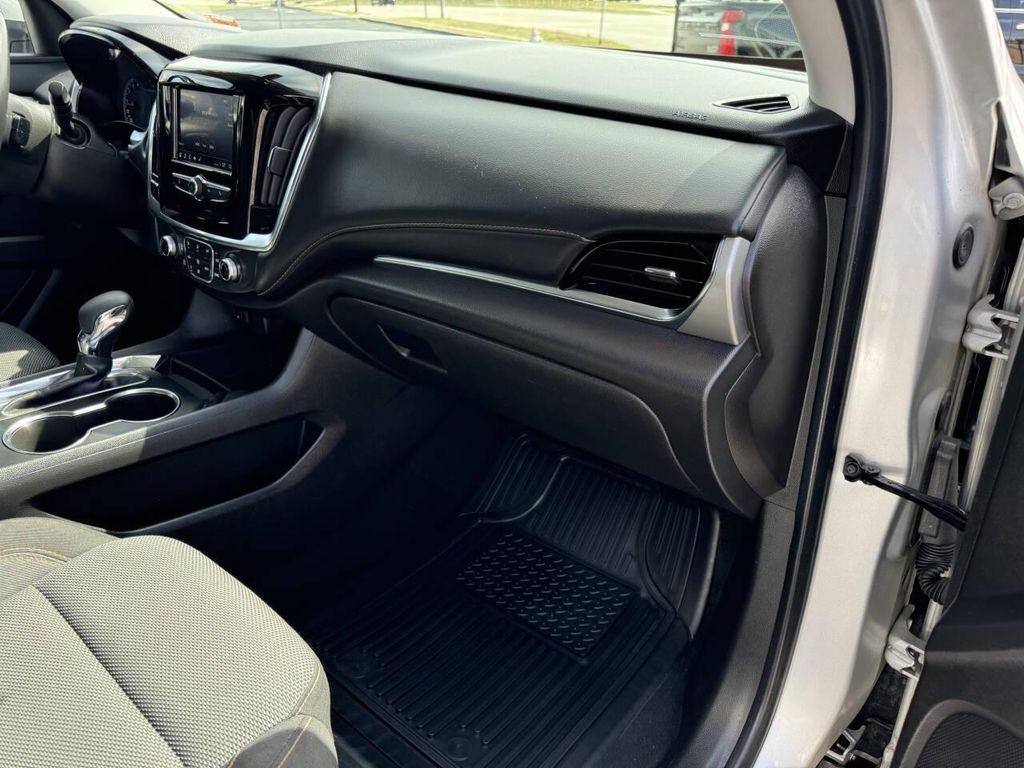 used 2021 Chevrolet Traverse car, priced at $21,995