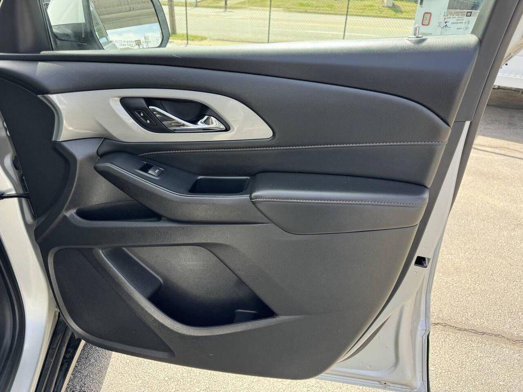 used 2021 Chevrolet Traverse car, priced at $21,995