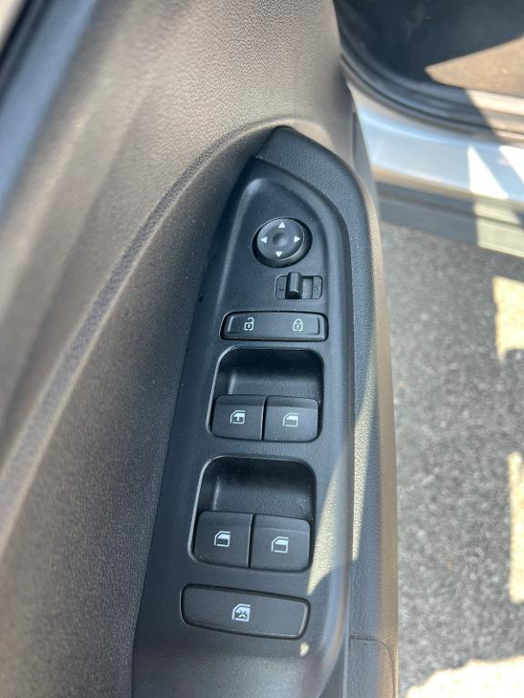 used 2021 Hyundai Venue car, priced at $14,998