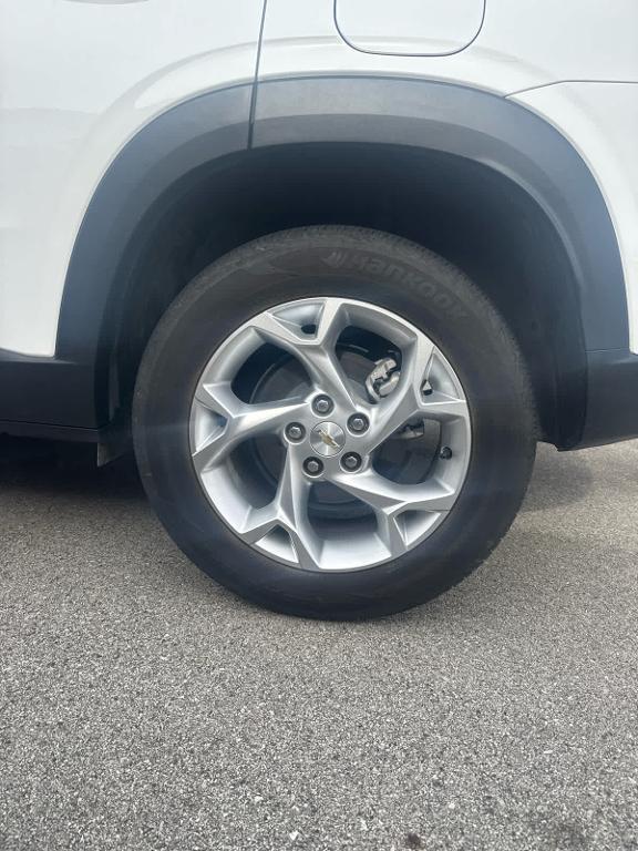 used 2025 Chevrolet Trax car, priced at $21,885