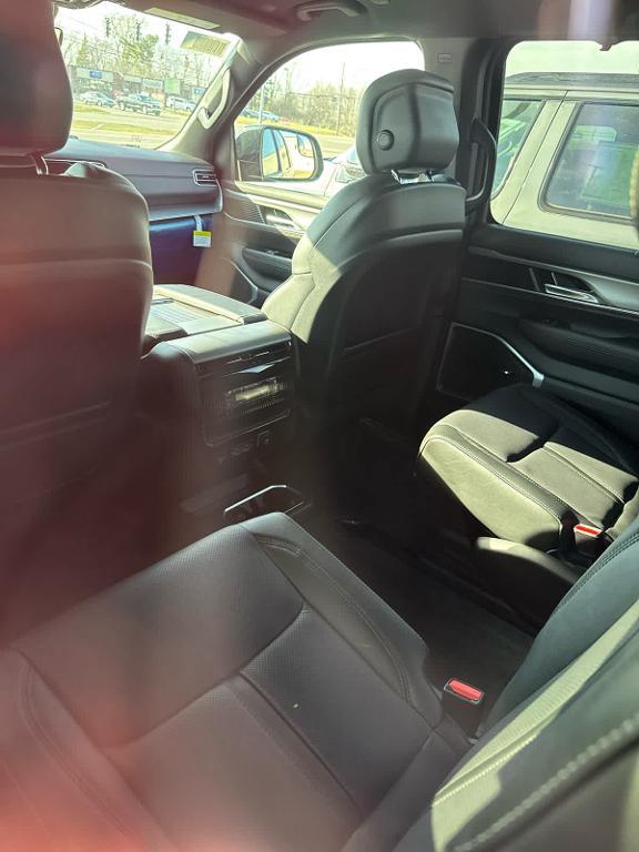 new 2025 Jeep Wagoneer car, priced at $73,998