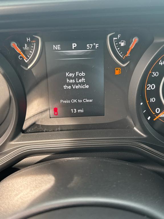 new 2025 Jeep Gladiator car, priced at $38,996