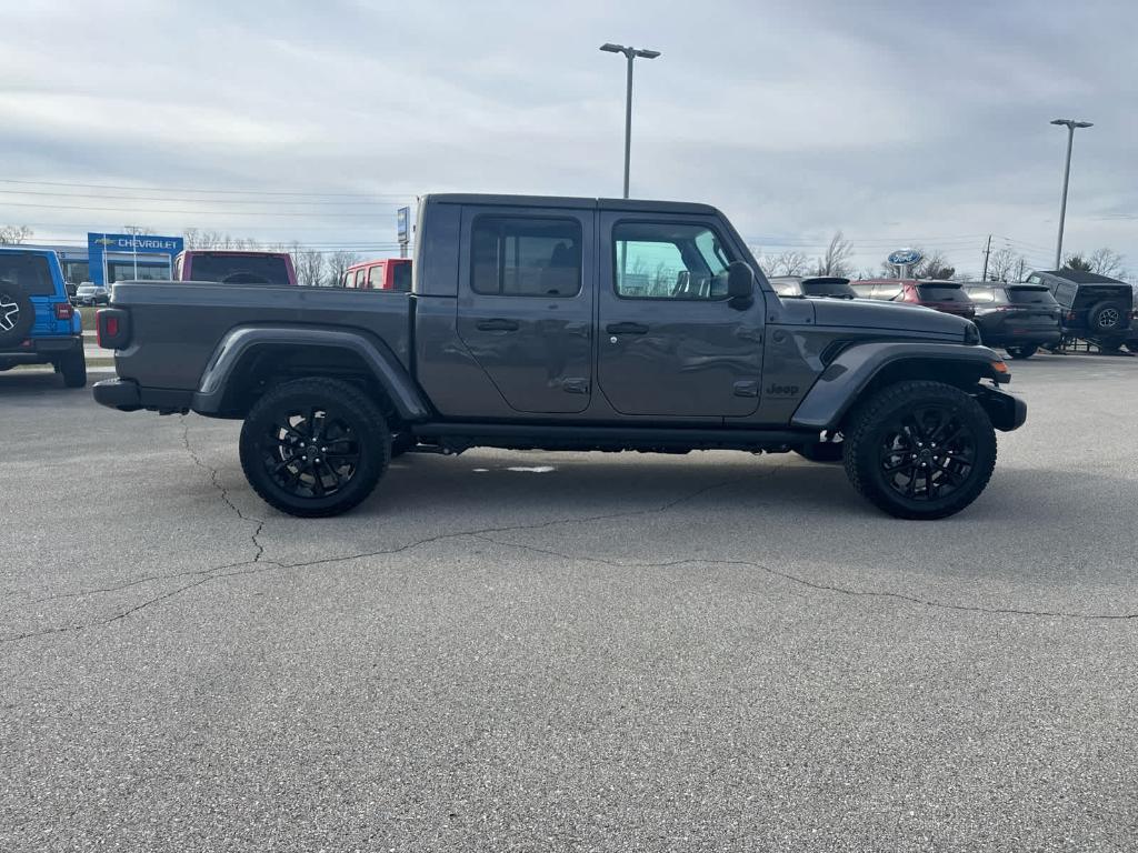 new 2025 Jeep Gladiator car, priced at $38,996
