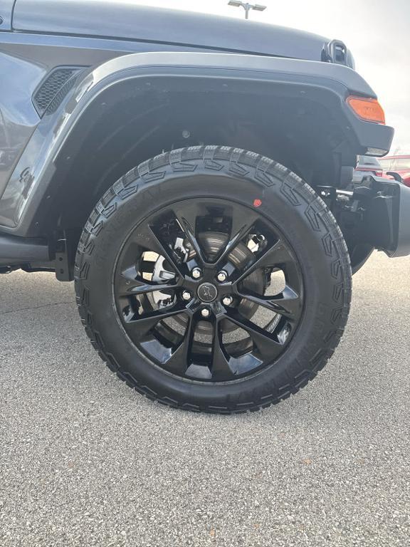 new 2025 Jeep Gladiator car, priced at $38,996