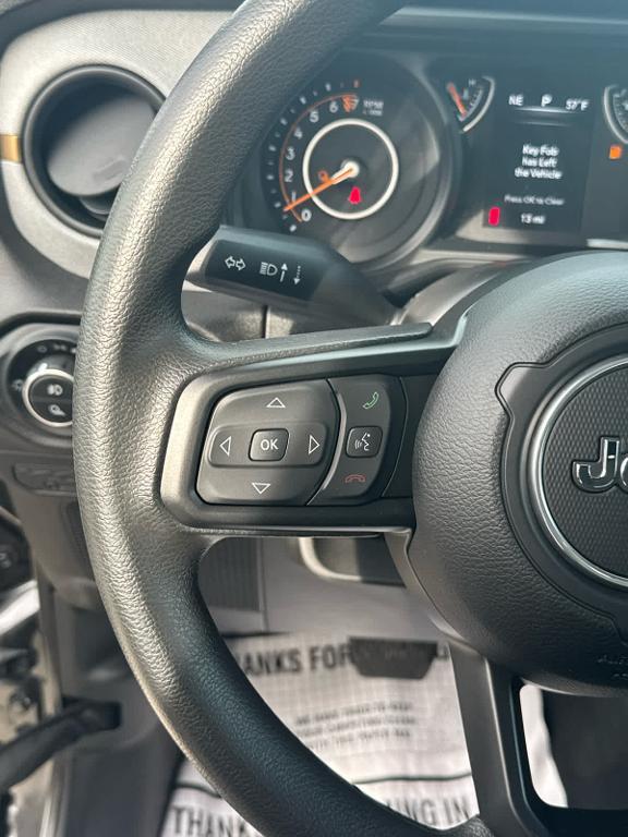 new 2025 Jeep Gladiator car, priced at $38,996