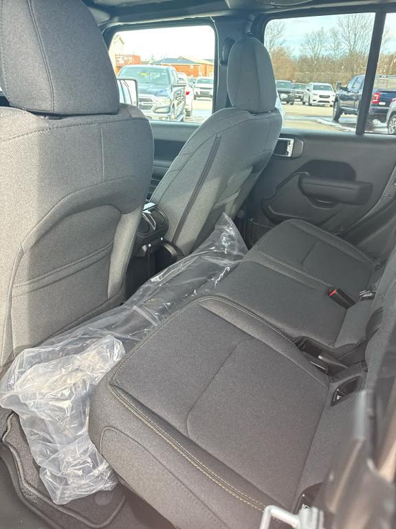new 2025 Jeep Gladiator car, priced at $38,996