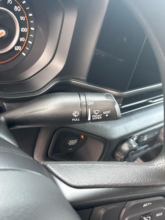new 2025 Jeep Gladiator car, priced at $38,996