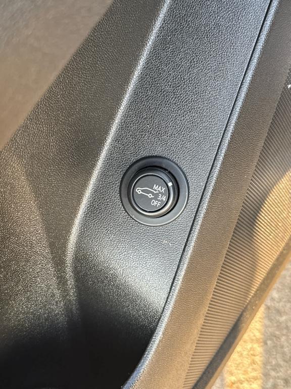 used 2024 Chevrolet Equinox car, priced at $21,885