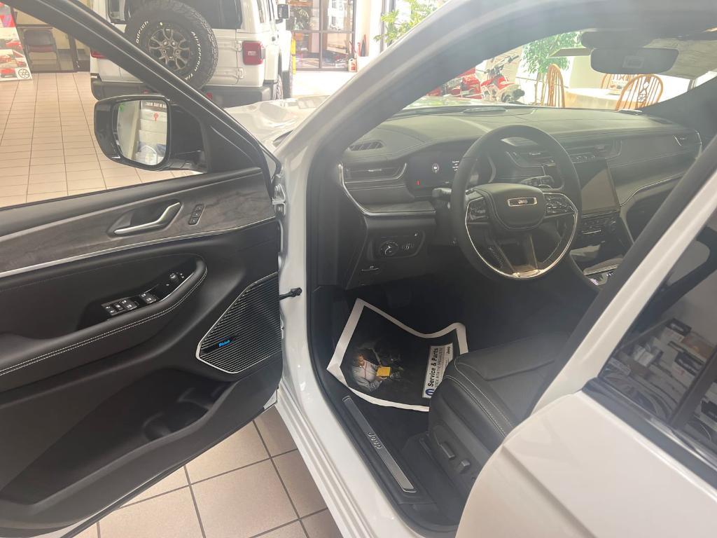 new 2023 Jeep Grand Cherokee 4xe car, priced at $53,999