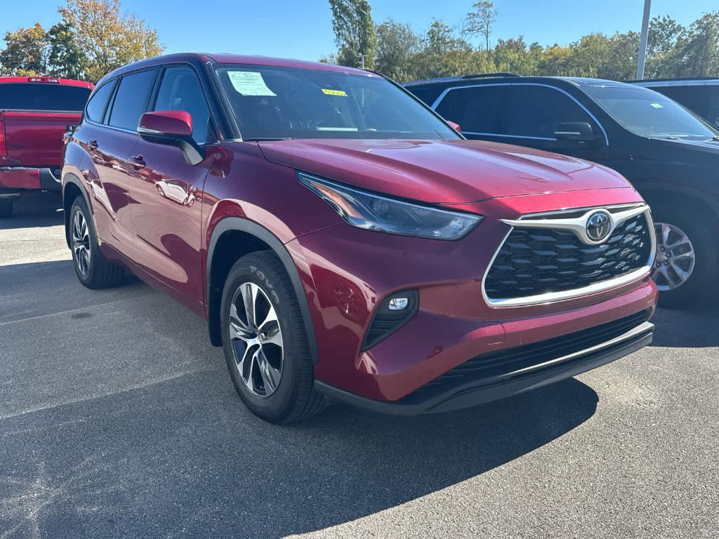 used 2023 Toyota Highlander car, priced at $33,968