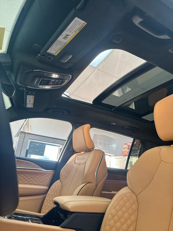 new 2025 Jeep Grand Cherokee L car, priced at $72,520