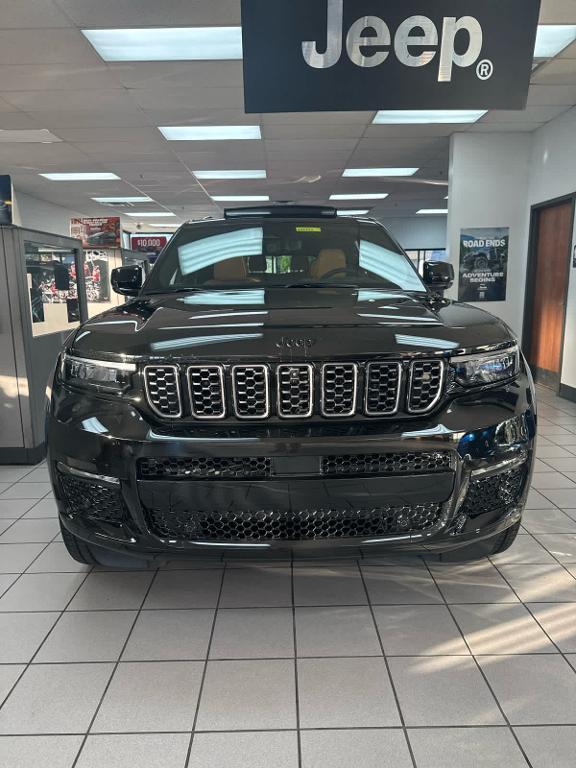 new 2025 Jeep Grand Cherokee L car, priced at $72,520