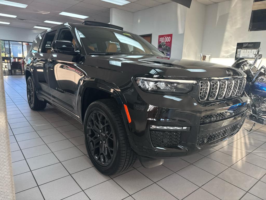 new 2025 Jeep Grand Cherokee L car, priced at $72,520