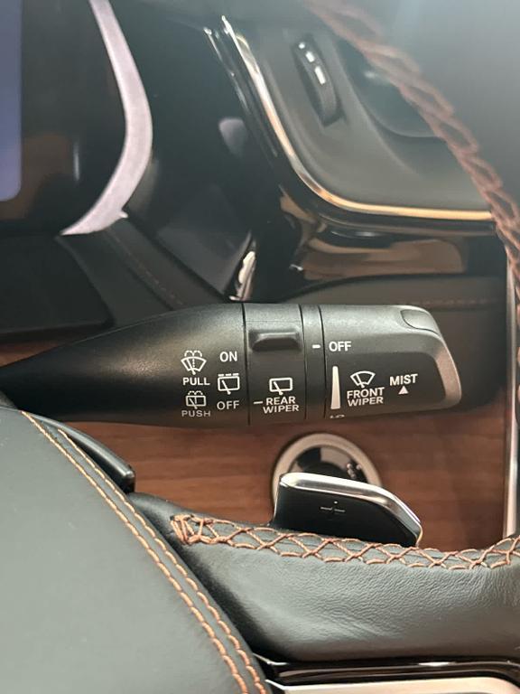 new 2025 Jeep Grand Cherokee L car, priced at $72,520