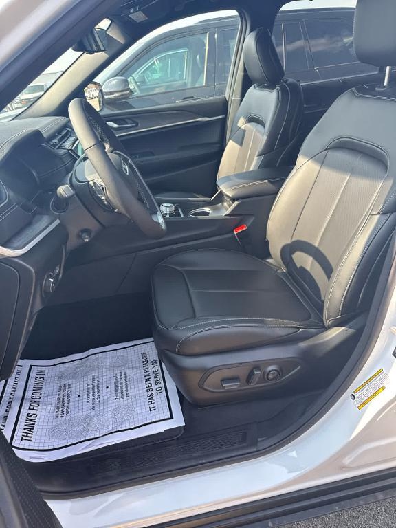 new 2025 Jeep Grand Cherokee L car, priced at $48,996