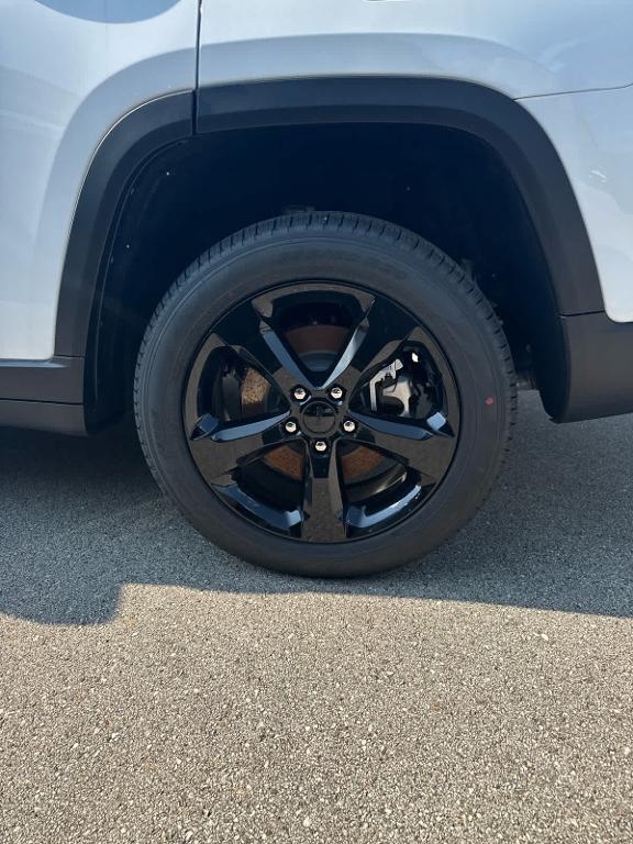 new 2025 Jeep Grand Cherokee L car, priced at $48,996